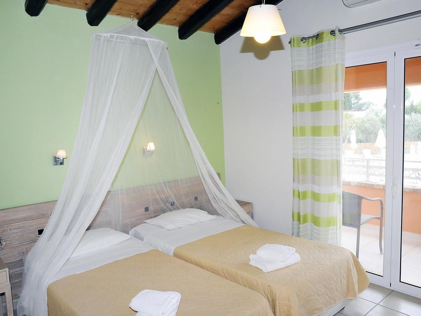 Pyramid City Apartments Agios Spyridon  Экстерьер фото