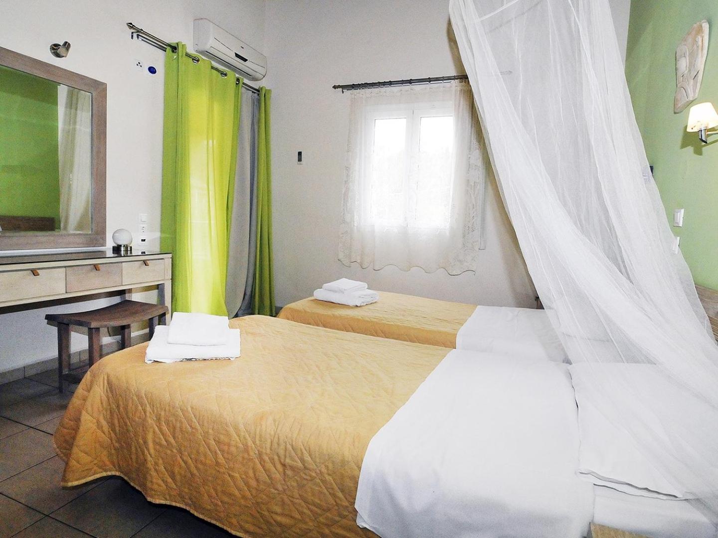 Pyramid City Apartments Agios Spyridon  Экстерьер фото