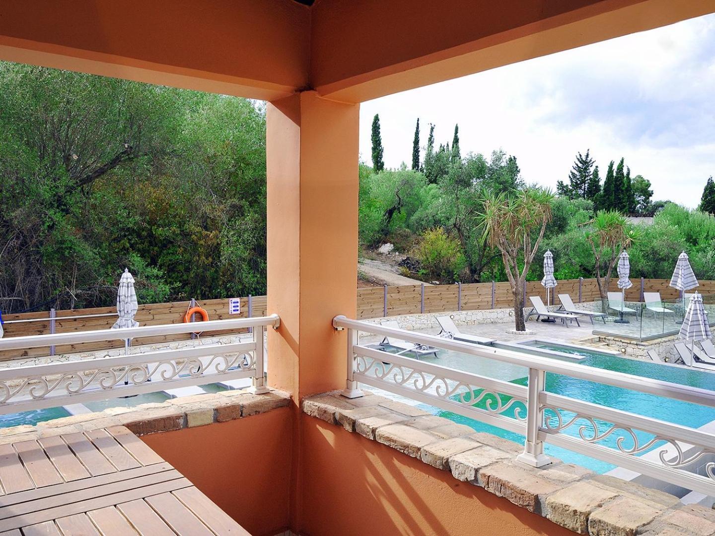 Pyramid City Apartments Agios Spyridon  Экстерьер фото
