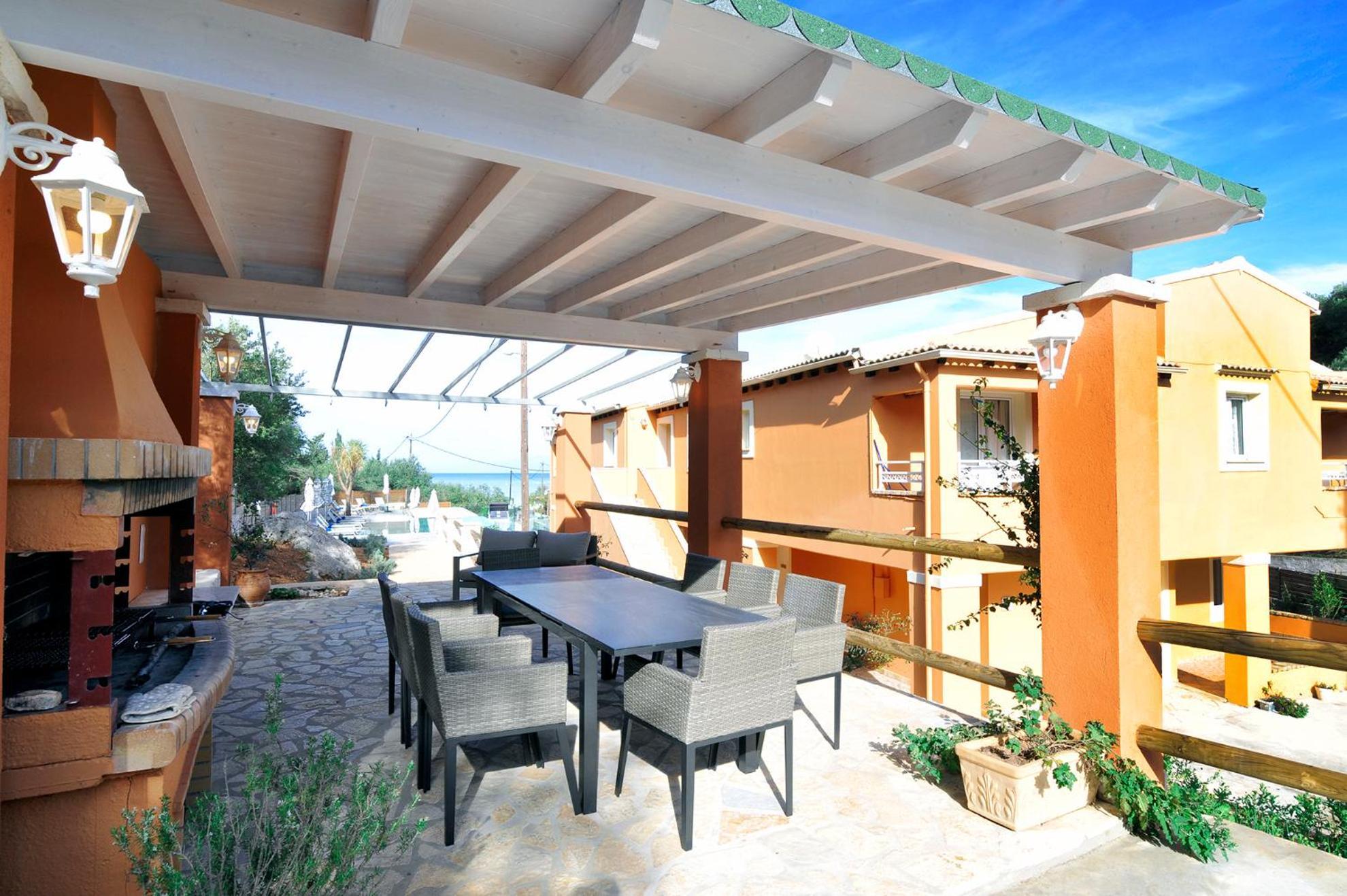 Pyramid City Apartments Agios Spyridon  Экстерьер фото